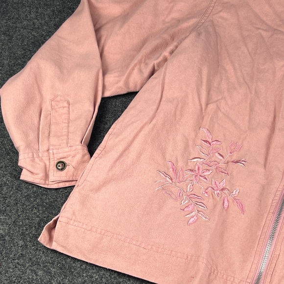Vital Zone Pink Embroidered Zip Jacket – Soft Elegance, Everyday Comfort, Size M - Picture 5 of 9